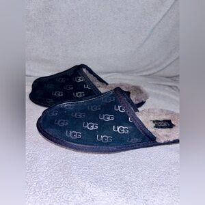 UGG Australia Women's Pearle Embossed Slippers 7 Black Logo Suede Shoes Home